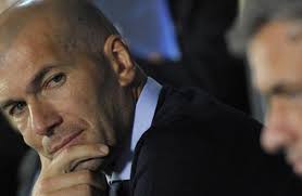 zinedin jazid zidan ؛ مواليد 23 يونيو 1972) هو لاعب كرة قدم فرنسي سابق ومدرب ريال مدريد الإسباني الحالي. Ø§Ù„Ù…ÙˆØª ÙŠ ÙØ¬Ø¹ Ø§Ù„Ù…Ø¯Ø±Ø¨ Ø²ÙŠØ¯Ø§Ù† ÙˆÙØ±ÙŠÙ‚ Ø±ÙŠØ§Ù„ Ù…Ø¯Ø±ÙŠØ¯ ÙŠÙ‚Ù Ø¯Ù‚ÙŠÙ‚Ø© ØµÙ…Øª