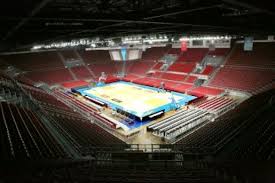 Programda taha akgül spor salonu'nun açılışının ardından türkiye üniversiteler güreş şampiyonası'nın startı verildi. Taha Akgul Spor Kompleksi Gures