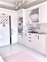 Mutfak modelleri genelde amerikan mutfak tarzı açık, pratik mutfak temaları ile öne çıkıyor. 5000 Mutfak Dolabi Modeli Ve Sahane Mutfak Dekorasyonu Ornekleri Ev Gezmesi Mutfak Dolaplari Mutfak Dolabi Mutfak