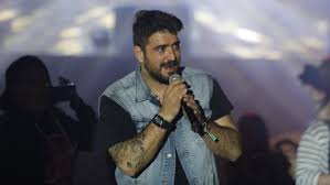 Letra y música de sus canciones con notas para guitarra. El Ano Mas Tragico En La Vida De Antonio Orozco