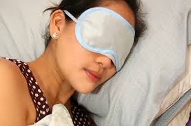 how to get rid of puffy eyelids 13