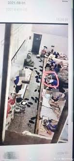 『한 사이트에 통합된 국내 및 해외 토렌트』 저마다의 일곱 살을 가슴에 품은 채 어른이라는 이름으로 살아가는 이들이 살인사건이 일어난 건물에 모여 살게 되며 시작되는 이야기 국내 최초 토렌트 검색 엔진 토렌트서치에 오신 것을 환영합니다. 4j1mygijtmq5km