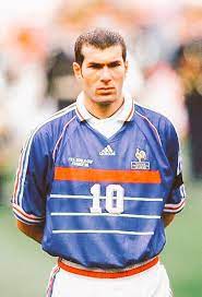Зидан зинедин / zinedine zidane. Vintagefooty On Twitter Zinedine Zidane World Football Football Is Life