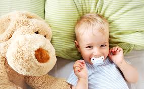 Schnuller abgewöhnen, wenn der abschied besonders schwer fällt experten raten dazu, nach dem 8. Tschuss Schnuller So Fallt Die Trennung Vom Nucki Leichter Familien Magazin