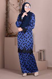 Kainnya sejuk, lagi lembut di kulit. Baju Kurung Lace Madame Rina Royal Blue Muslimahclothing Com