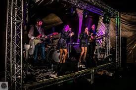 Are You Searching For Reliable Wedding Bands In Essex Then You Must Visit Revolve Party Band We Are The Perfect Act For Your Ev In 2020 Band Wedding Bands Cool Bands