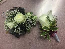 From the initial consultation to the wedding day, lakeside flowers will make your wedding flowers truly an expression of your dreams. Corsage And Boutonniere In Las Vegas Nv Sun City Summerlin Florist