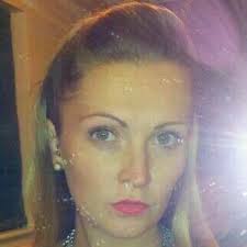 Eleanor Booth (@elshbooboo)