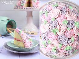 In allen belangen rund um ihre bestellung steht ihnen unser kundenservice sieben tage die woche zur verfügung. Madchenhafte Kuppel Rosen Torte