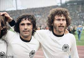 They played in the north american soccer league (nasl) from 1977 to 1983. Gerd Muller S Wife Reveals Details Of His Dementia Decline Ahead Of His 75th Birthday Daily Mail Online