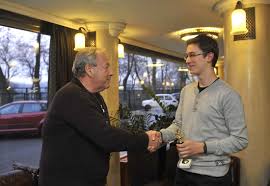 Vámos miklóst a legtöbben csak a lehetetlen vagy a rögtön című tévéműsorokból ismerik. Arany Medal Dij Meszaros Marton Blogja 2 Oldal