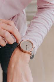 Staying Active With Garmin Thoughtful Gifts For Him Diy Gifts For Him Brown Leather Band