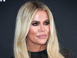 Khloe kardashian is currently selling athletic/workout apparel including her diet and weight loss plan. Khloe Kardashian S Unedited Photo Exposes The Reality Of Social Media