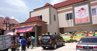 Hai pencaker, info lowongan kerja terbaru yang kami bagikan ini datang dari salah spbu pertamina yang berada di cirebon. Cirebon Joy Mudahkan Wisatawan Berbelanja Oleh Oleh Cirebon Bribin