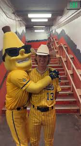 When Dalton asks you to put your arms around him, you don’t say no.  #savannahbananas #dalton #mauldin #friend #lol