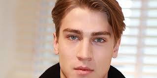 David beckham con il suo taglio rasato ai lati. Taglio Capelli Uomo Le Idee Per Il 2019 Sharme Parrucchieri