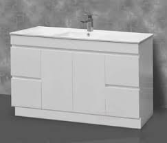 zuki 1500 single bathroom direct beautiful bathroom products at direct warehouse prices free standing baths spas showers bases screens vanity cabinets accessories taps sinks basins toilets bathware