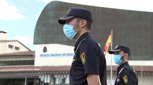 Conoce el departamento de policía cundinamarca, encargado de velar por la seguridad y convivencia en esta zona del país Los Alumnos De La Escuela Nacional De Policia Regresan Por Turnos Youtube