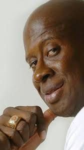 🔙🏀 Hoy, hace 29 años Carl Herrera ganaba su primer anillo en la NBA,  además de convertirse en el primero de Venezuela en llegar al mejor  tabloncillo., El nacido en Trinidad y Tobago, criado en nuestro ...