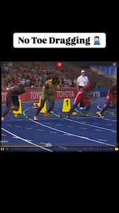 What do surfing and sprinting have in common? 🌊🏃‍♂️ Hint: It's all about  timing, synchronization and flow. How do sprinters “catch the perfect  wave”? . . . 1️⃣ Timing & Positioning: Surfers