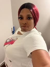 Leo women introduction and check-in