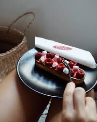 Yummyguilty Mais Bien Sur Que J Arrive A Faire Plusieurs Choses En Meme Temps La Par Exemple Je Go Convenience Store Products Convenience Store Convenience