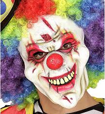 A serial killer dressed in a clown mask and a long black robe terrorizes a small town and murders people randomly and for no apparent reason. Widmann 00833 Masker Killer Clown Amazon Nl