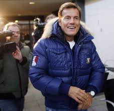 Ihr wollt wissen wie ihr euch neben bei noch ein passives einkommen sichert? Prozess Dieter Bohlen Sorgt Vor Gericht Fur Gelachter Welt
