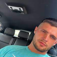 Looking for Strimmer guy or Gardner for a friend TA1 AREA 🧡