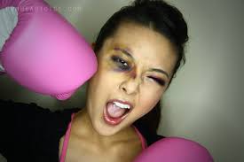 Résultat de recherche d'images pour "white girl black eye"