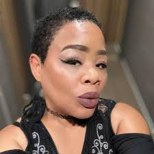 MOTHER SNATCHES THE MIC 🎤 AND PUSHES SINGER OUT THE WAY 😳👀😂