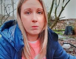 Happy sunday everyone and Happy gardening to all housewives out there!