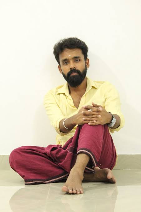 Illustrative portrait for Namankriplanix