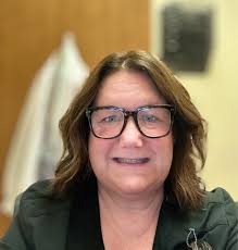 How to restore old leather seats with water and soap?