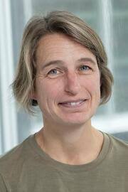 Emily Leishman (@emily_leishman)