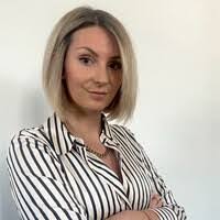 Cindy Hoffmann's Instagram, Twitter & Facebook