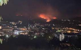 In tutta la calabria risultano attivi ben 110 roghi. Qmzruiinzb3nzm