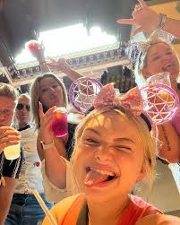 Ashley Sattler (@ashsatts) • Instagram photos and videos