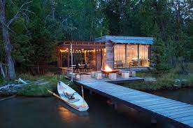 Modern cabin interior design by decorilla designer, tiara m. Modern Rustic Cabin In Montana Offers Captivating Lakeside Views