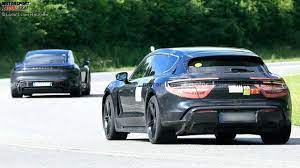 The taycan and the taycan cross turismo can be conveniently started using the electric power button to the left of the steering wheel or by. Porsche Taycan Cross Turismo Mit Der Limousine Erwischt