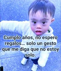 Te quiero para volvernos locos de risa, ebrios de nada y pasear sin prisa  por las calles, eso sí, tomados de la mano, mejor dicho... del corazón.”  Mario Benedetti ❤️❤️❤️