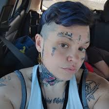 Jade Cong (琮) Liangzhu Culture, Neolithic Period c. 3300–2300 BCE Jade  (Nephrite) Discovery Site: Fanshan cemetery, Tomb 12, Zhejiang Province,  China (Discovered 1986)