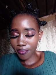 Very happy with my 2 first Make Up models scale 1:18 that I received  yesterday. They are truly amazing 👍... !!! Certainly not my last ... 😉