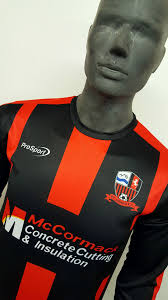 New kit for St Aengus FC seniors made their debut this morning.⚫🔴⚫🔴  Kindly sponsored by McCormack Concrete Cutting & Insulation. 👏