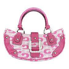 Known for iconic logo pieces, activewear, jeans, bags and essentials. Sac A Main Guess Imparfaite