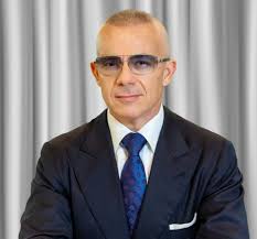 Chi è Roberto Rivera, il tech banchiere che ha fondato la Riv-Capital