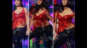 Famous bollywood actress suffered from wardrobe malfunction.check out the video to know more. Bollywood Actress Wardrobe Malfunction 2 Video Dailymotion