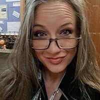 Lark Adams's Instagram, Twitter & Facebook