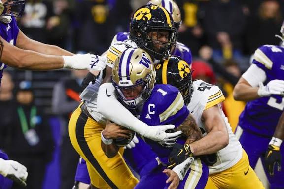 Jeremy Hecklinski may have reopened Iowa's QB battle