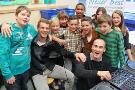Manu And The Kids Manuel Neuer Kids Foundation Manuel Neuer Manu Kids